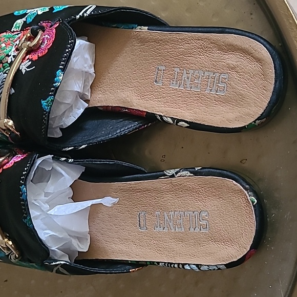 Silent D Silk Embroidery "Gracelee" Flat Mules Sz 38 /US 7/7.5 - Picture 3 of 6